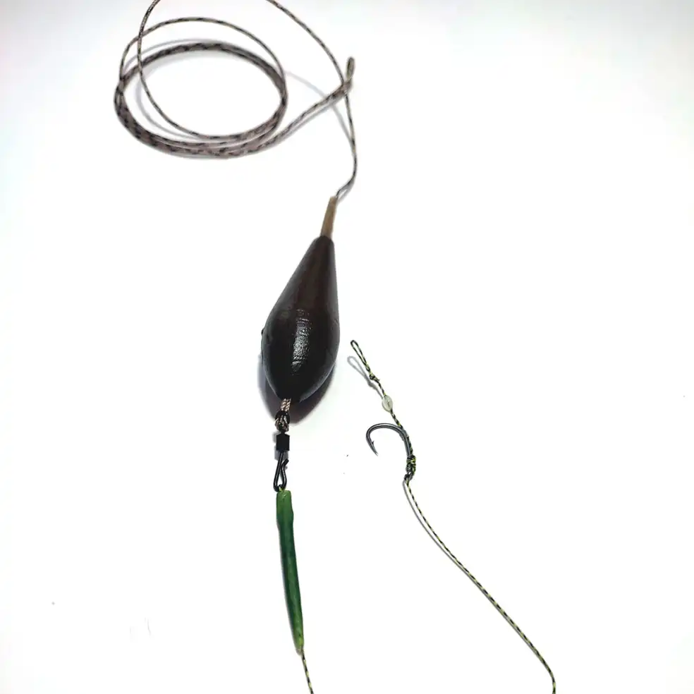 Montura Crap Plumb Inline Blow Back 80 g , Leadcore 80 cm, carlig wide gape nr 4, lungime rig 25 cm ,grosime rig 25 lb ,fir de par 3 cm 2 Montura Crap Plumb Inline Blow Back 80 g , Leadcore 80 cm, carlig wide gape nr 4, lungime rig 25 cm ,grosime rig 25 lb ,fir de par 3 cm - imagine 2